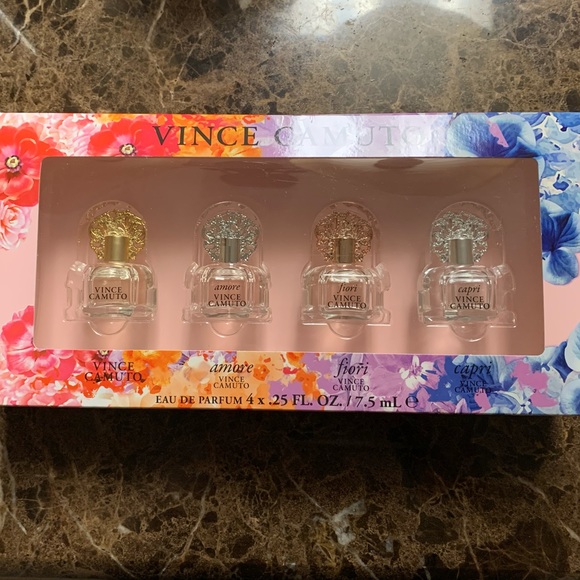 VINCE CAMUTO MINI FRAGRANCE GIFT SET - Picture 2 of 3